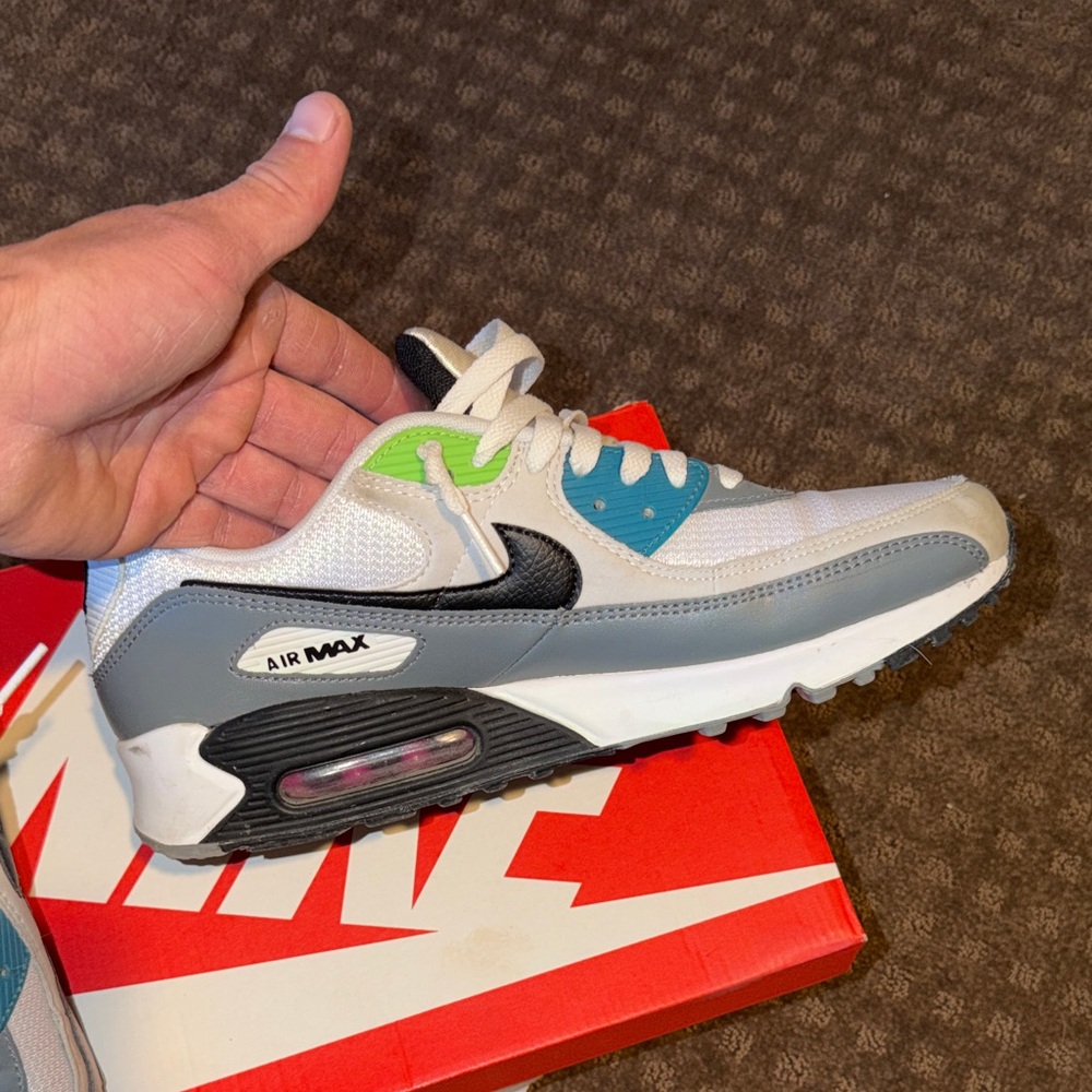 Nike Kids White and Gray Sneakers - Picture 5 of 9